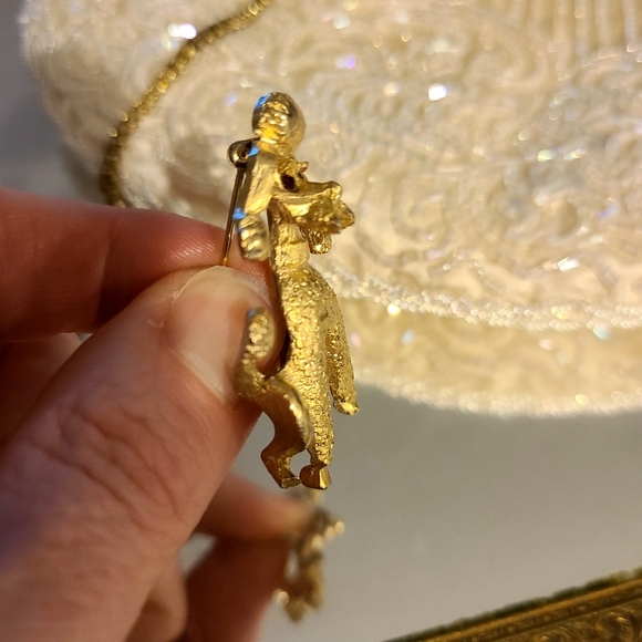 Vintage PELL Rhinestone Gold Poodle Dog Pin Brooch - Picture 3 of 5